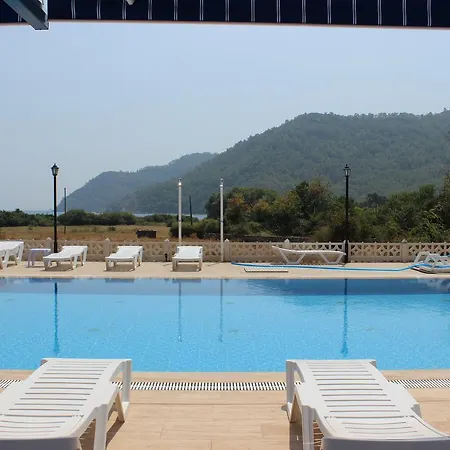 Emir Palas Hotel ホテル 2*